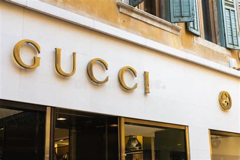 gucci é italiana|gucci online store.